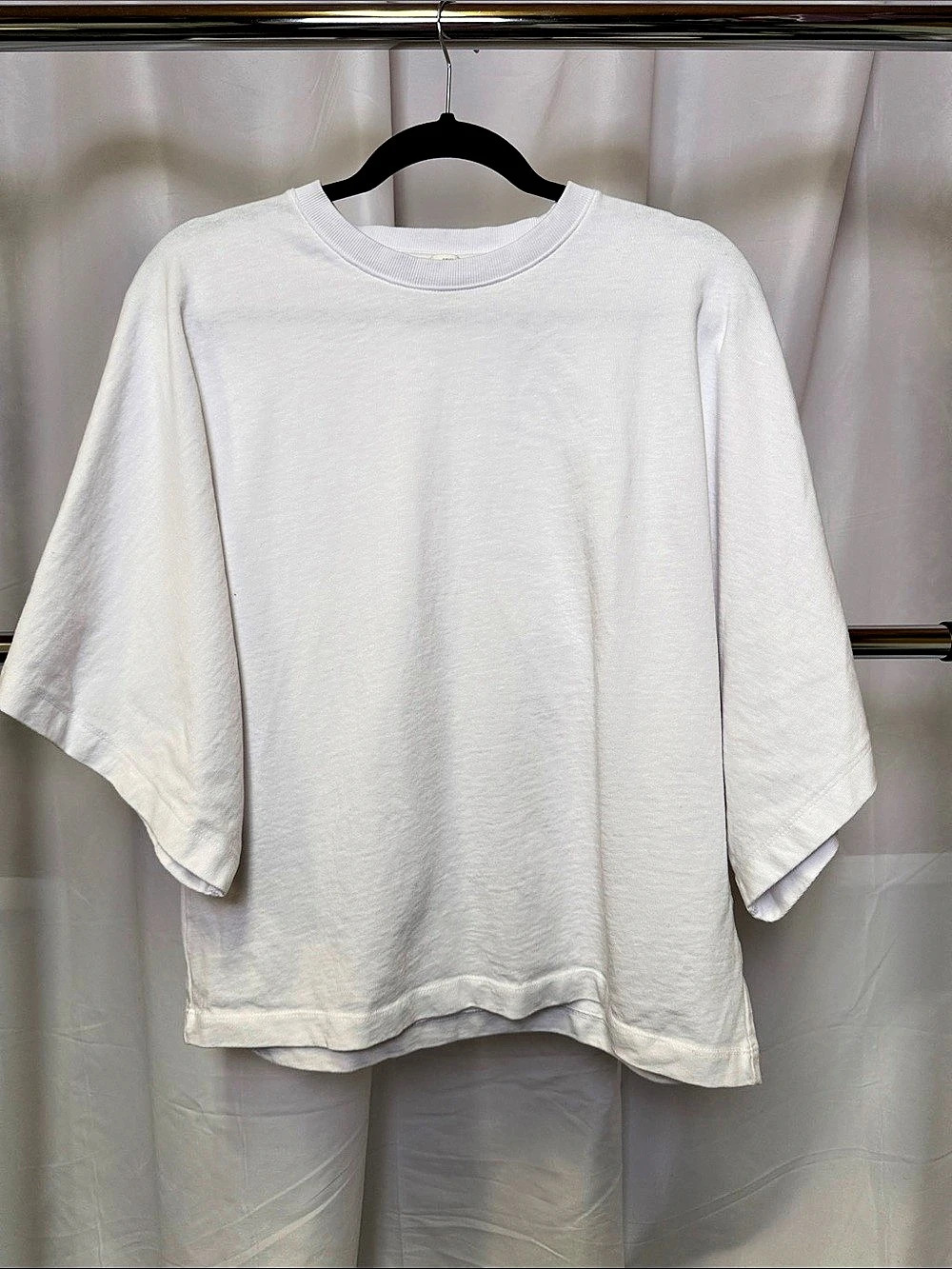 Zara women’s batwing sleeve relaxed fit Short Sleeve Tee White large